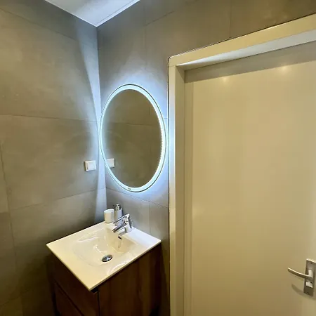 Park View Apartment *